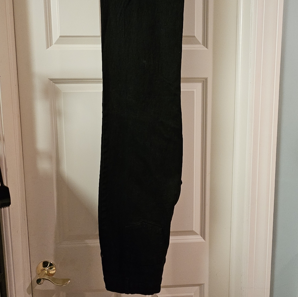Woman's Diane Gilman Black Denim Bootleg jeans, SX 10